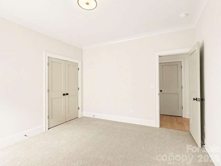 5967 Gate Post Road, Charlotte, NC 28211.  MLS# CAR4425166, YatesRealty ID 51943. 