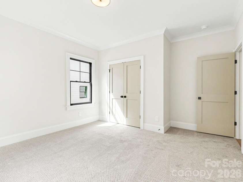 5967 Gate Post Road, Charlotte, NC 28211.  MLS# CAR4425166, YatesRealty ID 51943. 