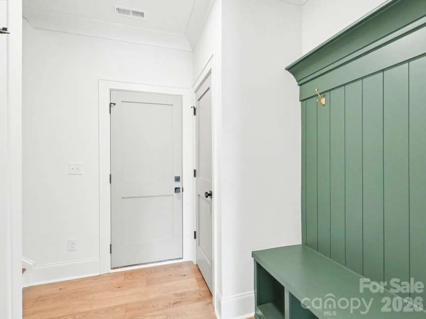 5967 Gate Post Road, Charlotte, NC 28211.  MLS# CAR4425166, YatesRealty ID 51943. 