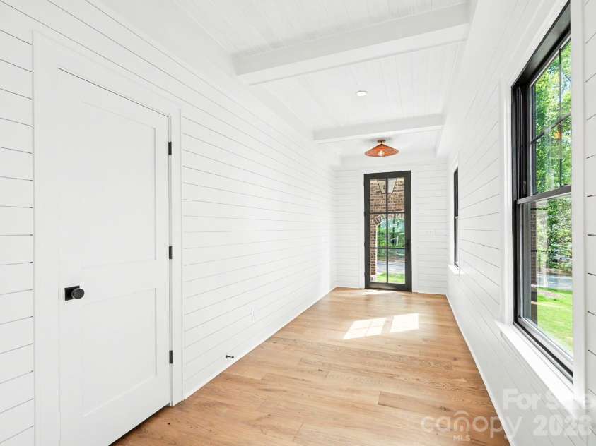 5967 Gate Post Road, Charlotte, NC 28211.  MLS# CAR4425166, YatesRealty ID 51943. 