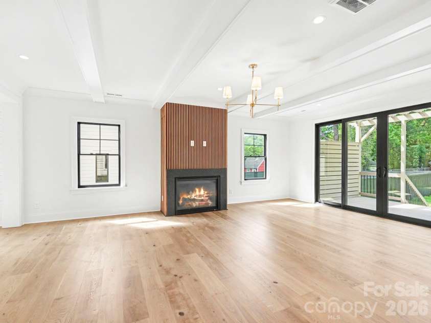 5967 Gate Post Road, Charlotte, NC 28211.  MLS# CAR4425166, YatesRealty ID 51943. 