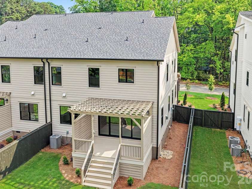 5967 Gate Post Road, Charlotte, NC 28211.  MLS# CAR4425166, YatesRealty ID 51943. 