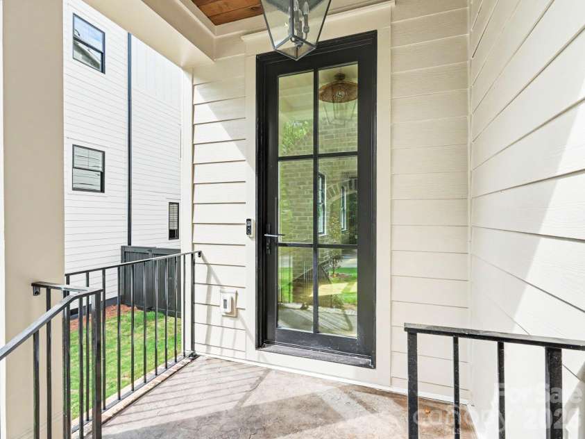 5967 Gate Post Road, Charlotte, NC 28211.  MLS# CAR4425166, YatesRealty ID 51943. 