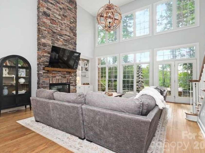 16032 Covington Point Lane, Huntersville, NC 28078.  MLS# CAR4425218, YatesRealty ID 51944. 