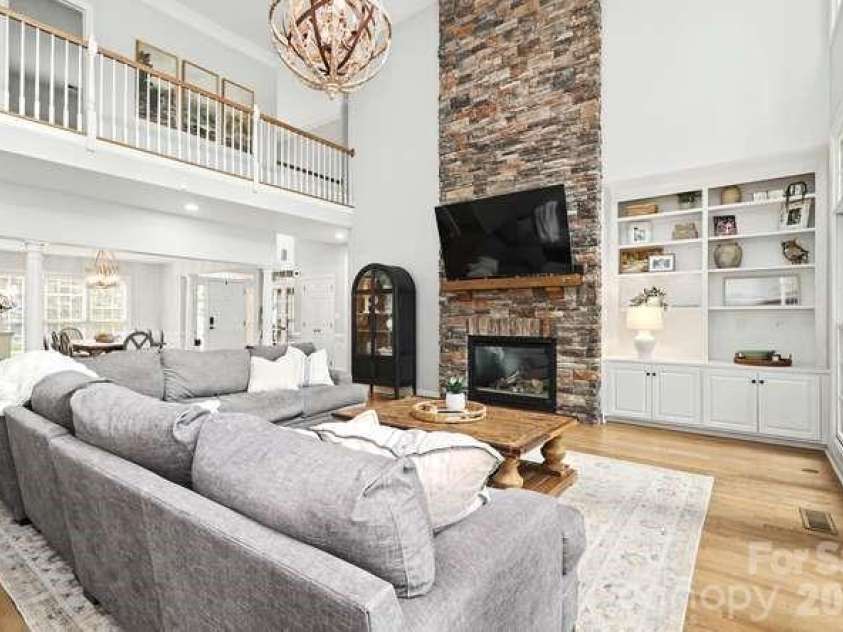 16032 Covington Point Lane, Huntersville, NC 28078.  MLS# CAR4425218, YatesRealty ID 51944. 