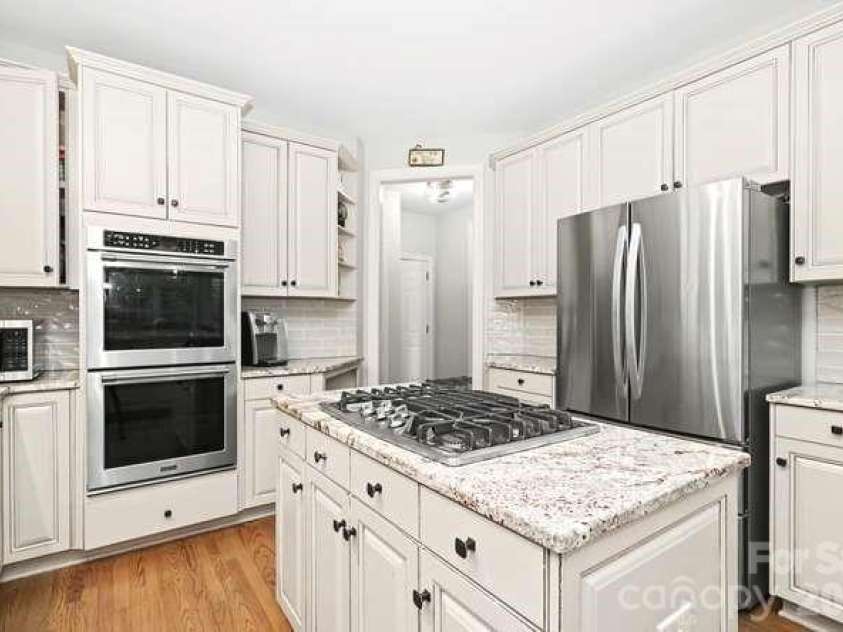 16032 Covington Point Lane, Huntersville, NC 28078.  MLS# CAR4425218, YatesRealty ID 51944. 