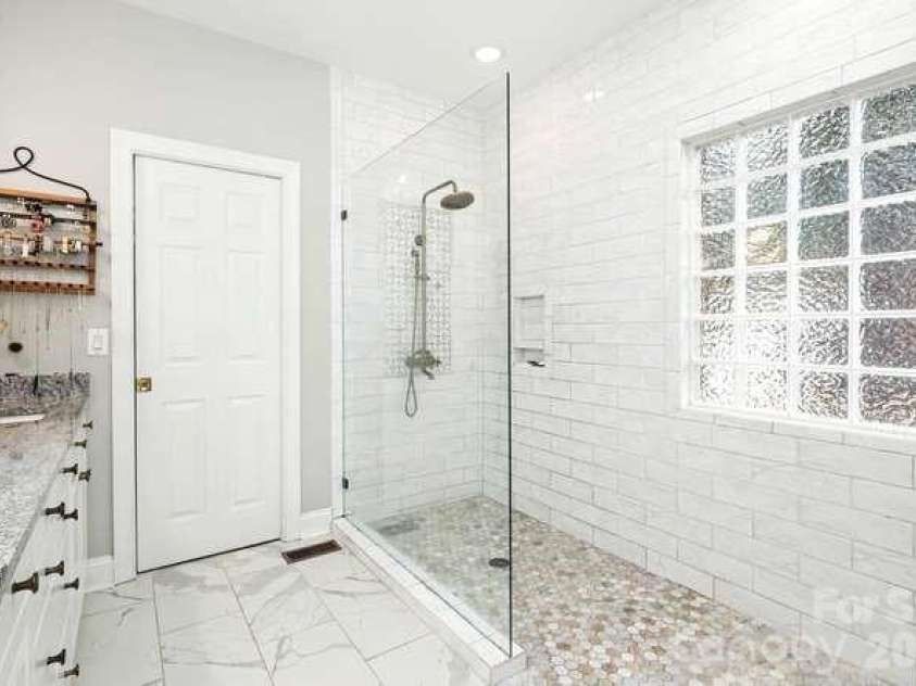 16032 Covington Point Lane, Huntersville, NC 28078.  MLS# CAR4425218, YatesRealty ID 51944. 