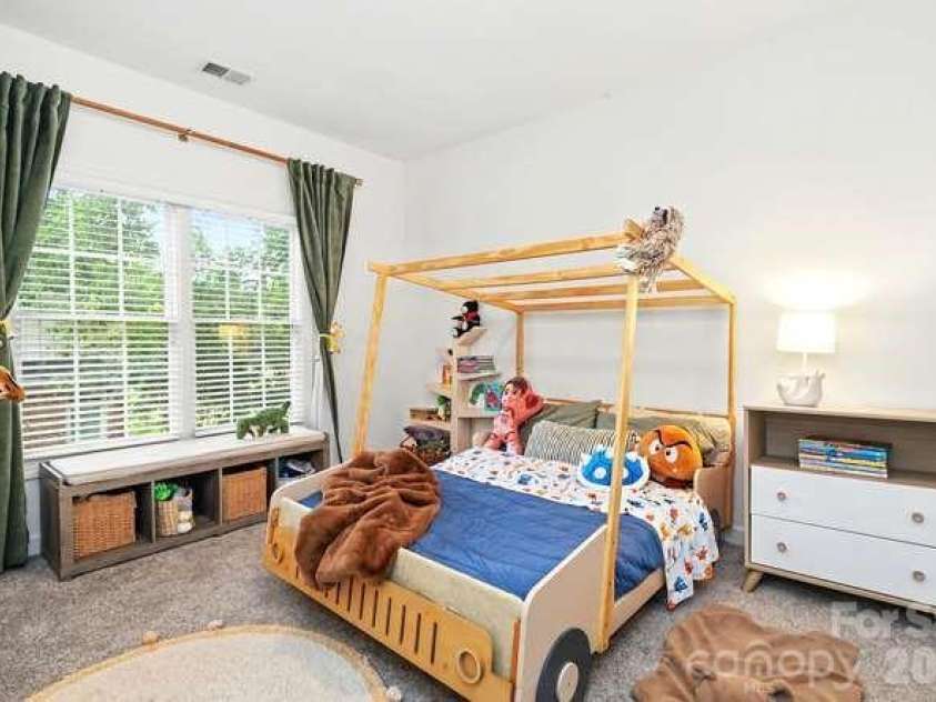16032 Covington Point Lane, Huntersville, NC 28078.  MLS# CAR4425218, YatesRealty ID 51944. 