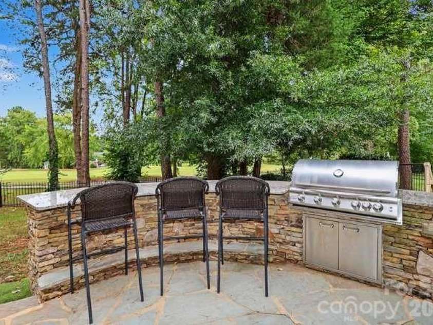 16032 Covington Point Lane, Huntersville, NC 28078.  MLS# CAR4425218, YatesRealty ID 51944. 