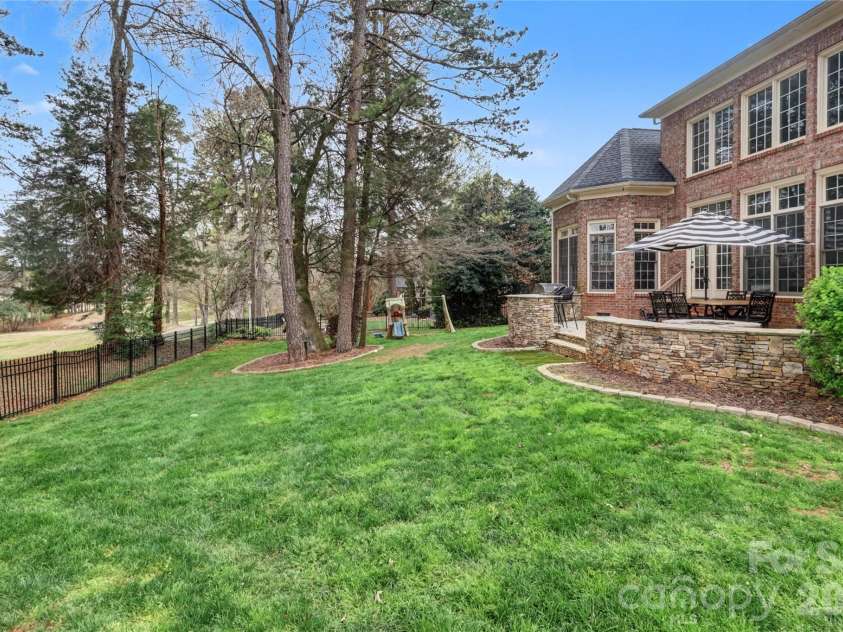 16032 Covington Point Lane, Huntersville, NC 28078.  MLS# CAR4425218, YatesRealty ID 51944. 