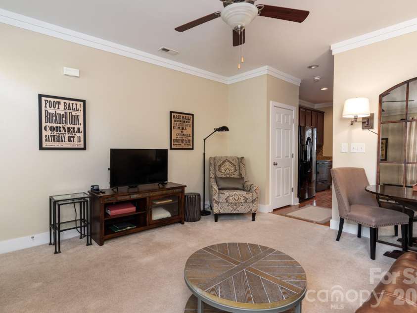 246 Harbour Place Drive, Davidson, NC 28036.  MLS# CAR4425066, YatesRealty ID 51947. 