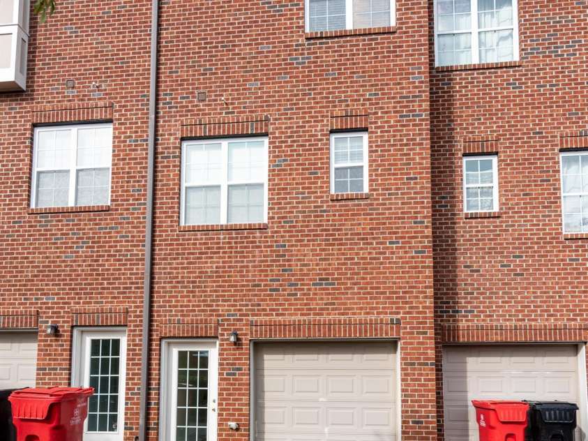 246 Harbour Place Drive, Davidson, NC 28036.  MLS# CAR4425066, YatesRealty ID 51947. 