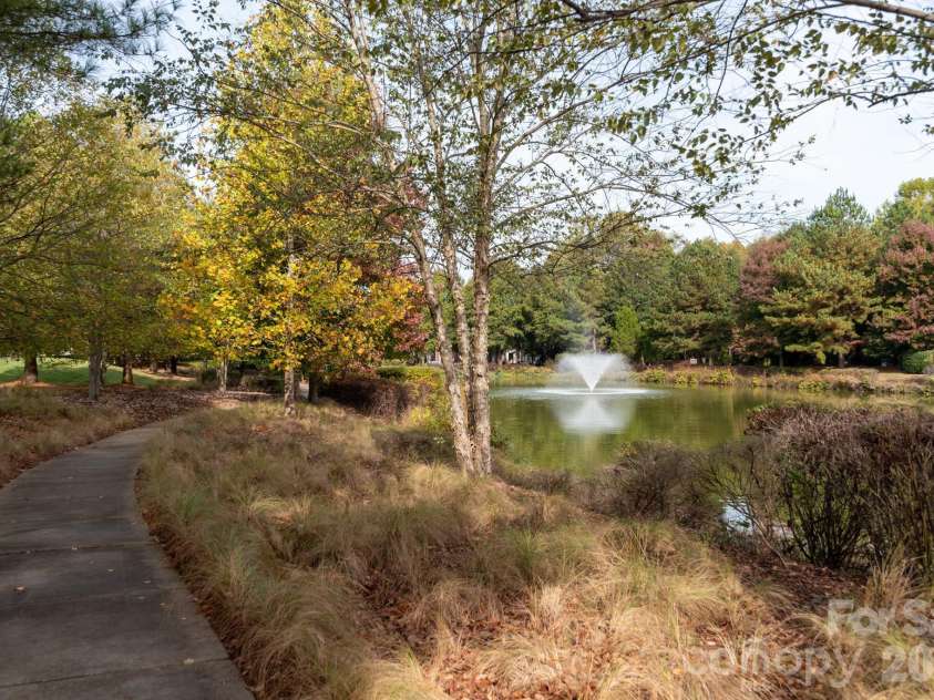 246 Harbour Place Drive, Davidson, NC 28036.  MLS# CAR4425066, YatesRealty ID 51947. 