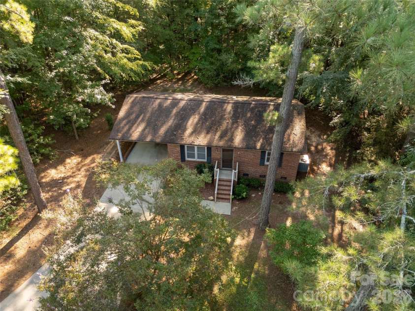 3055 University Drive, Lancaster, SC 29720.  MLS# CAR4425106, YatesRealty ID 51948. 
