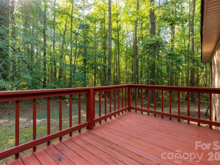 3055 University Drive, Lancaster, SC 29720.  MLS# CAR4425106, YatesRealty ID 51948. 