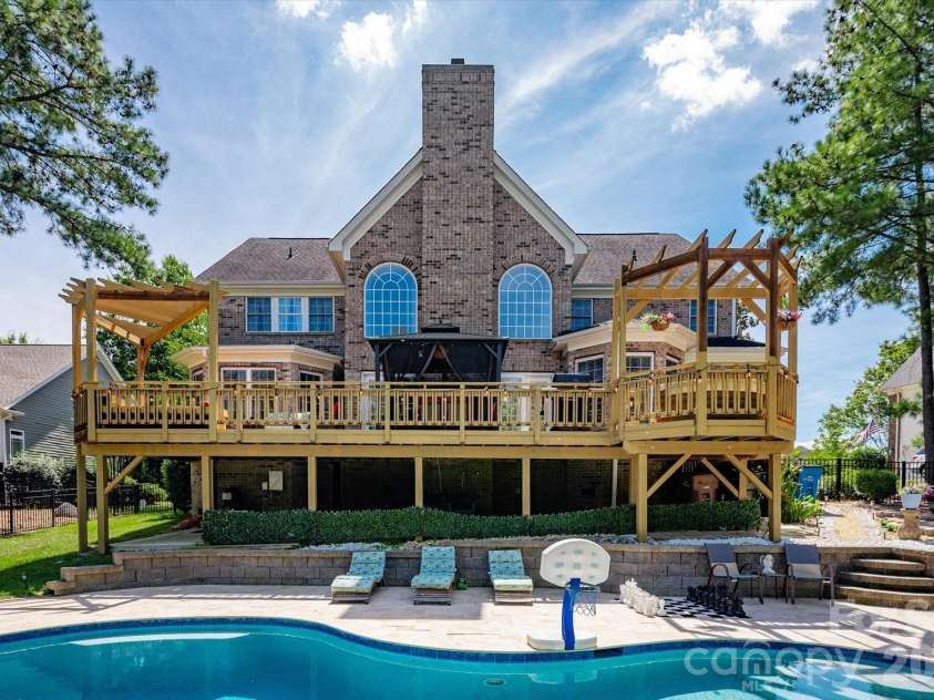 8506 Quellin Drive, Waxhaw, NC 28173.  MLS# CAR4425015, YatesRealty ID 51949. 