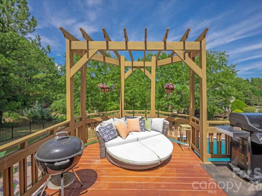 8506 Quellin Drive, Waxhaw, NC 28173.  MLS# CAR4425015, YatesRealty ID 51949. 