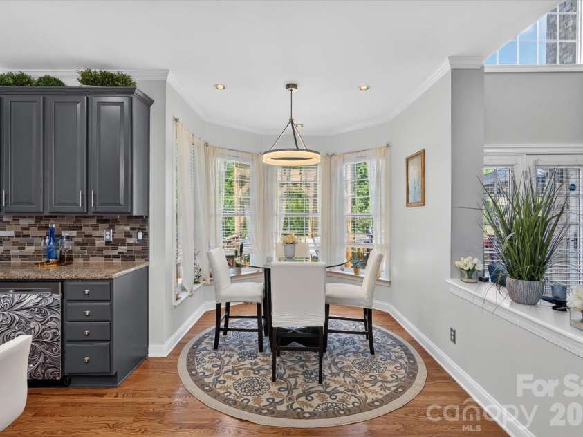 8506 Quellin Drive, Waxhaw, NC 28173.  MLS# CAR4425015, YatesRealty ID 51949. Breakfast Nook