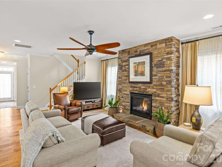 4131 Stacy Boulevard, Charlotte, NC 28209.  MLS# CAR4354050, YatesRealty ID 5195. 