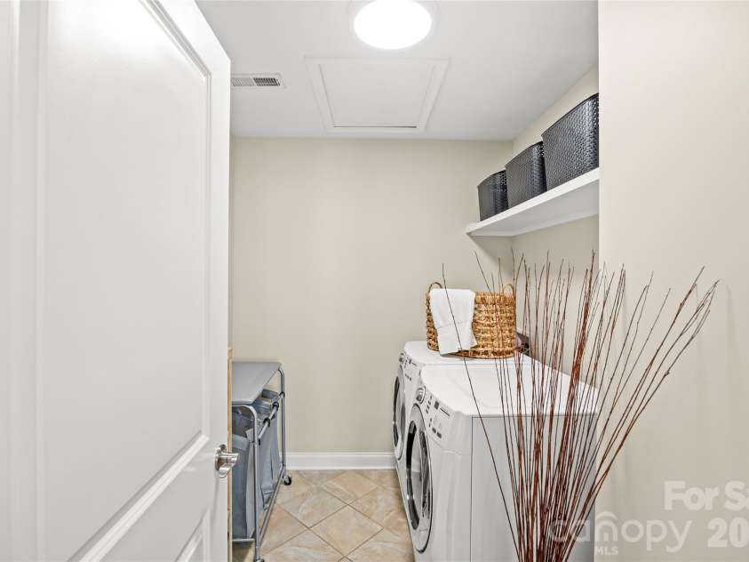 4131 Stacy Boulevard, Charlotte, NC 28209.  MLS# CAR4354050, YatesRealty ID 5195. 