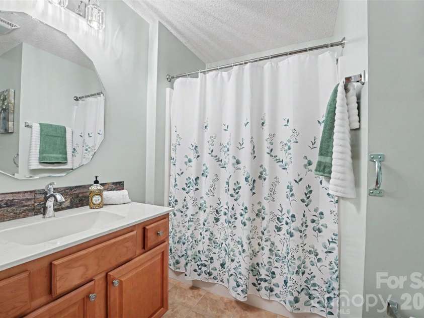 124 Keswick Lane, Mooresville, NC 28117.  MLS# CAR4424692, YatesRealty ID 51950. 