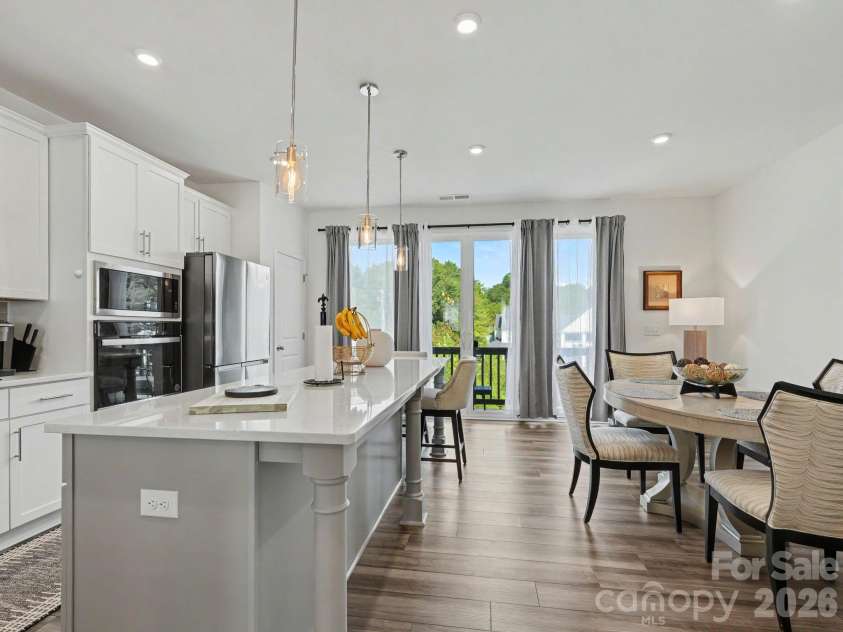 2110 Magnolia Blossom Way, Charlotte, NC 28211.  MLS# CAR4424576, YatesRealty ID 51954. 