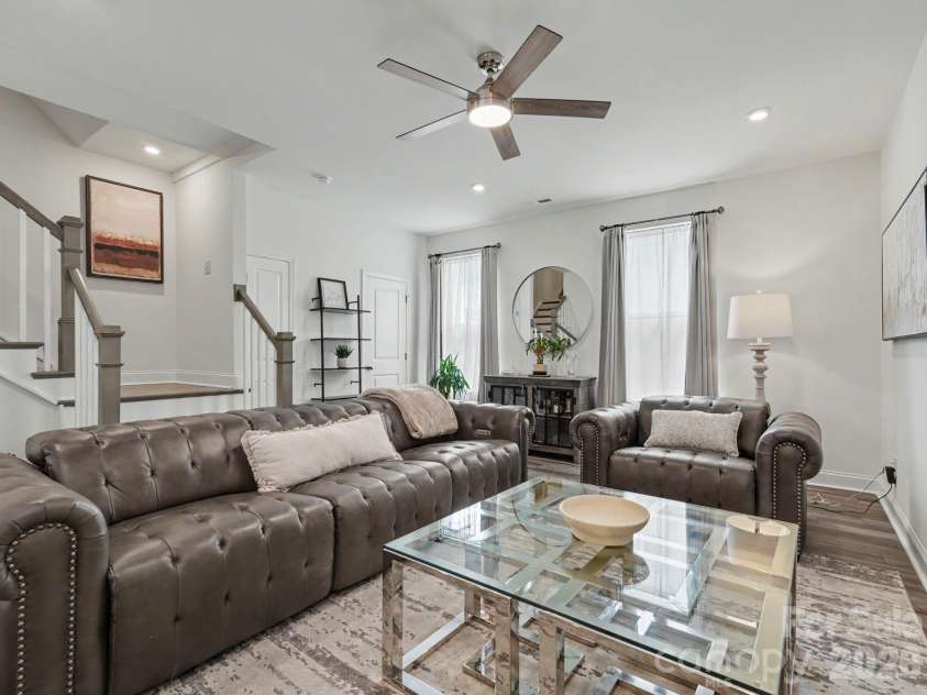 2110 Magnolia Blossom Way, Charlotte, NC 28211.  MLS# CAR4424576, YatesRealty ID 51954. 