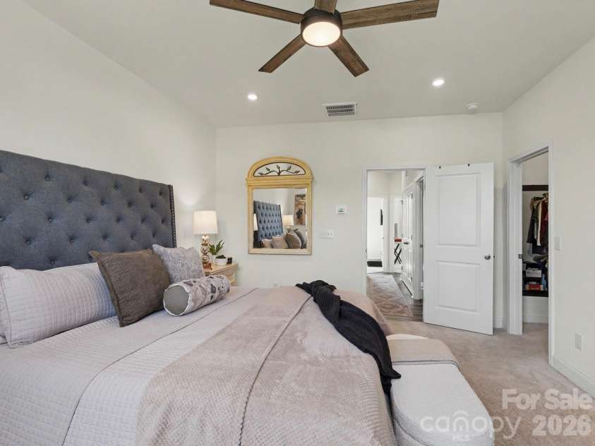 2110 Magnolia Blossom Way, Charlotte, NC 28211.  MLS# CAR4424576, YatesRealty ID 51954. 