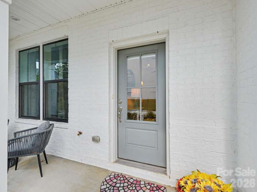 2110 Magnolia Blossom Way, Charlotte, NC 28211.  MLS# CAR4424576, YatesRealty ID 51954. 