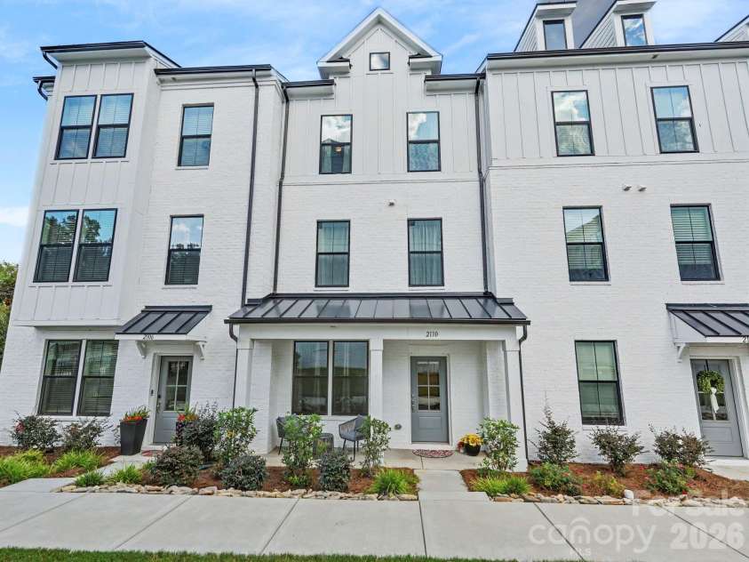2110 Magnolia Blossom Way, Charlotte, NC 28211.  MLS# CAR4424576, YatesRealty ID 51954. 