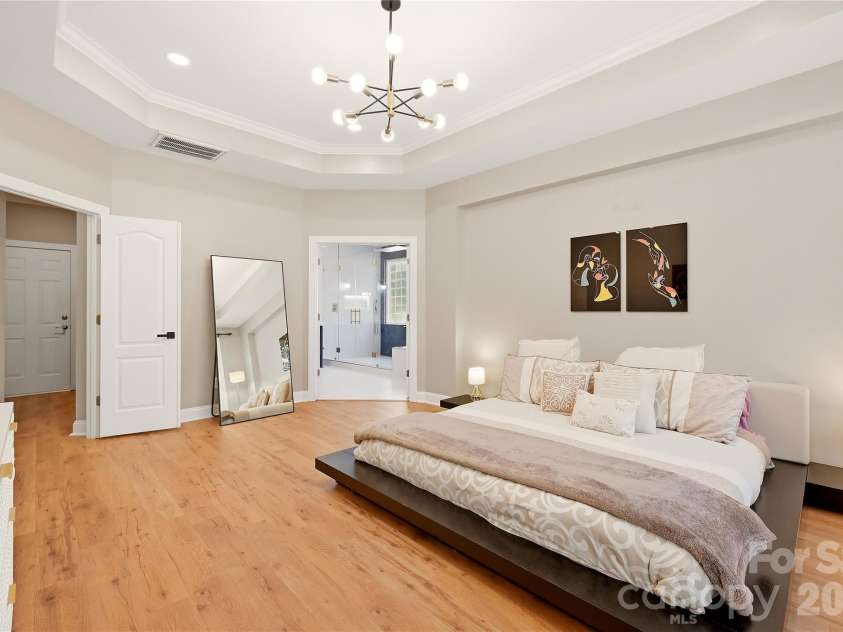 2101 Trading Ford Drive, Waxhaw, NC 28173.  MLS# CAR4424667, YatesRealty ID 51955. Main Floor - Primary Bedroom