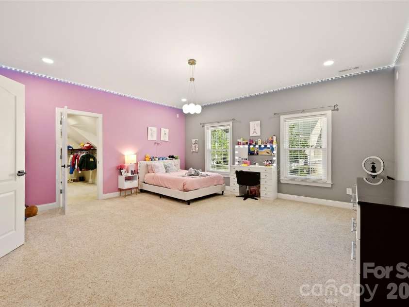 2101 Trading Ford Drive, Waxhaw, NC 28173.  MLS# CAR4424667, YatesRealty ID 51955. Secondary Bedroom