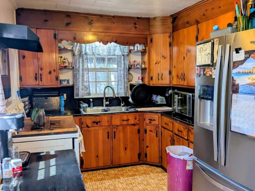 712 Weldon Street, Gastonia, NC 28052.  MLS# CAR4424561, YatesRealty ID 51956. 
