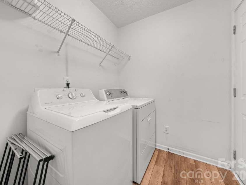 5204 Ashie Avenue, Matthews, NC 28104.  MLS# CAR4424402, YatesRealty ID 51957. 