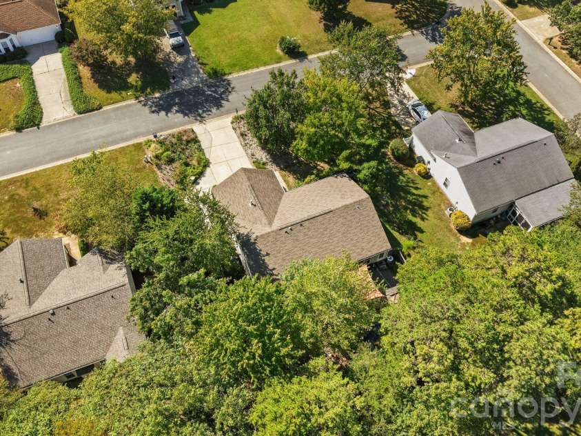 5204 Ashie Avenue, Matthews, NC 28104.  MLS# CAR4424402, YatesRealty ID 51957. 