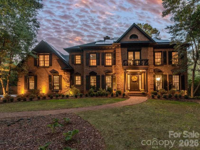 5307 Mirabell Road, Charlotte, NC 28226.  MLS# CAR4424407, YatesRealty ID 51958. 