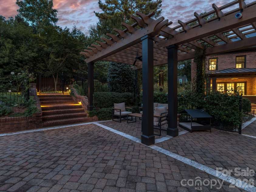5307 Mirabell Road, Charlotte, NC 28226.  MLS# CAR4424407, YatesRealty ID 51958. 