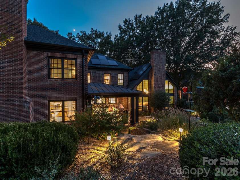 5307 Mirabell Road, Charlotte, NC 28226.  MLS# CAR4424407, YatesRealty ID 51958. 