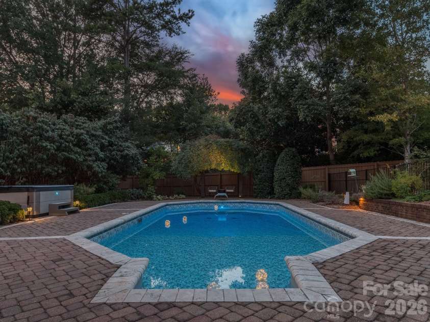 5307 Mirabell Road, Charlotte, NC 28226.  MLS# CAR4424407, YatesRealty ID 51958. 