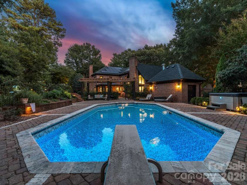 5307 Mirabell Road, Charlotte, NC 28226.  MLS# CAR4424407, YatesRealty ID 51958. 