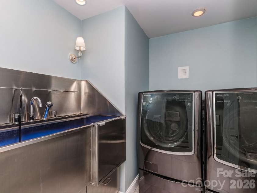 5307 Mirabell Road, Charlotte, NC 28226.  MLS# CAR4424407, YatesRealty ID 51958. Laundry Room