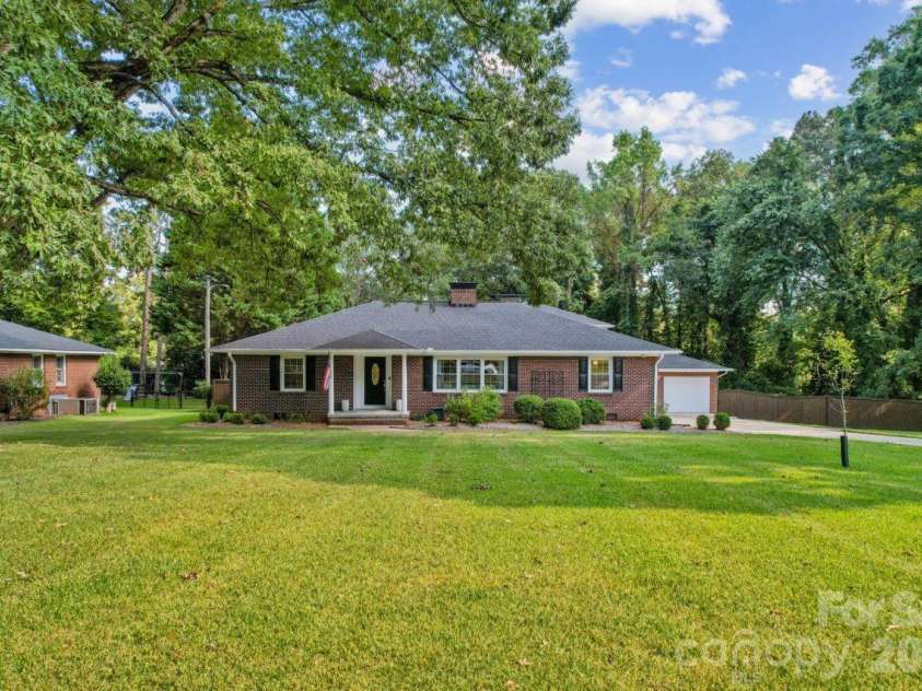 1729 Lumpkin Circle, Rock Hill, SC 29732.  MLS# CAR4423697, YatesRealty ID 51959. 
