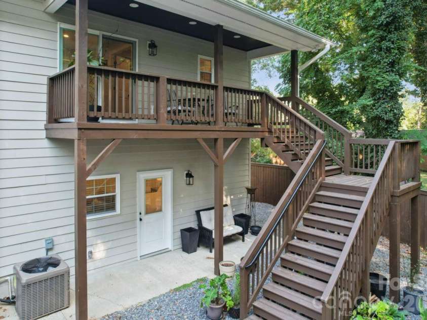 1729 Lumpkin Circle, Rock Hill, SC 29732.  MLS# CAR4423697, YatesRealty ID 51959. 