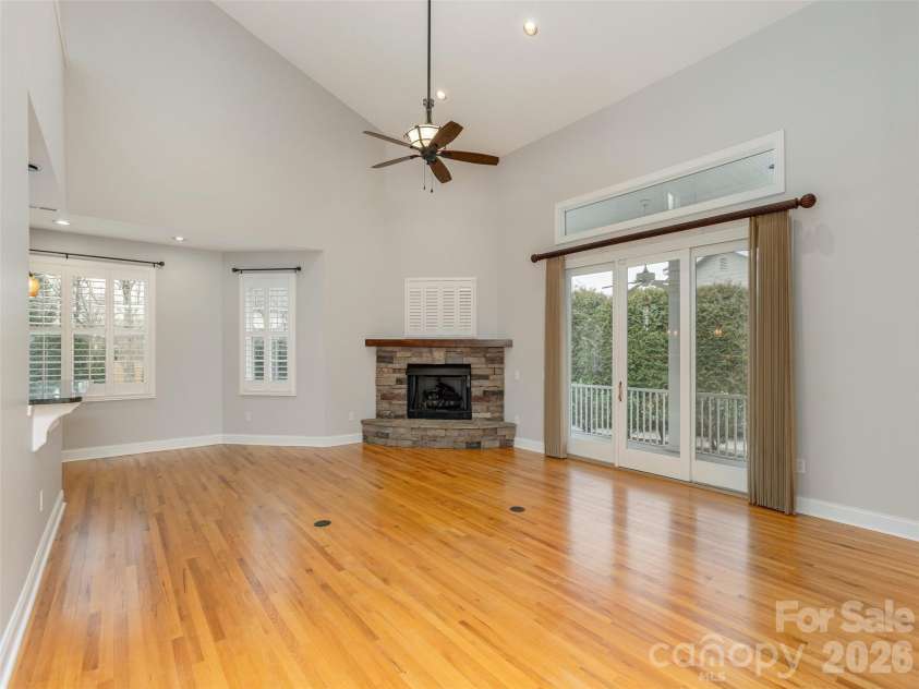 132 Towne Place Drive, Hendersonville, NC 28792.  MLS# CAR4347490, YatesRealty ID 5196. 