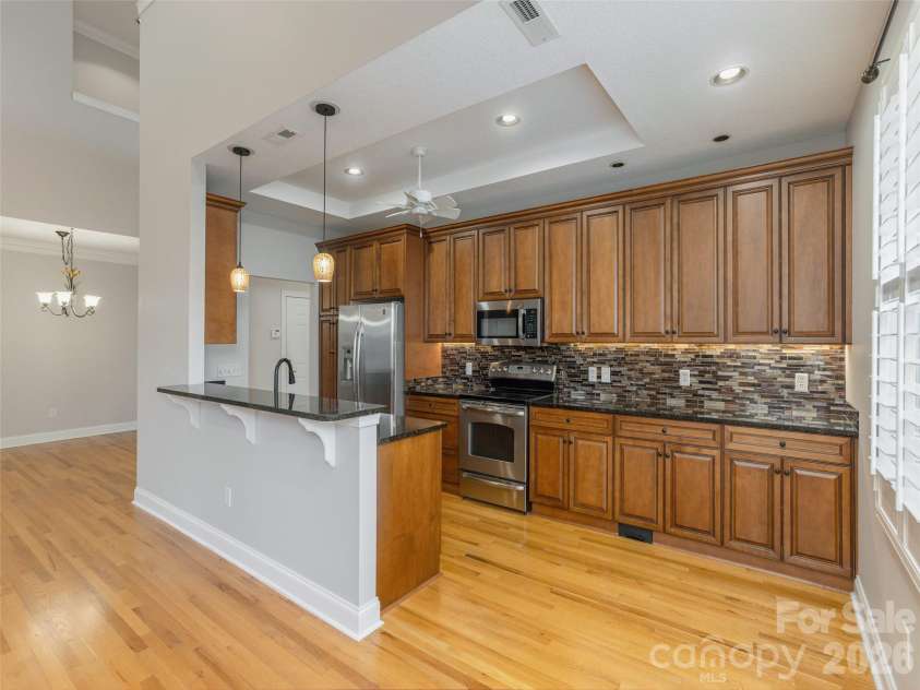 132 Towne Place Drive, Hendersonville, NC 28792.  MLS# CAR4347490, YatesRealty ID 5196. 