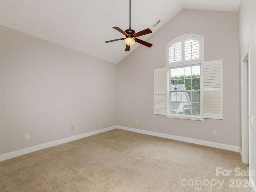132 Towne Place Drive, Hendersonville, NC 28792.  MLS# CAR4347490, YatesRealty ID 5196. 