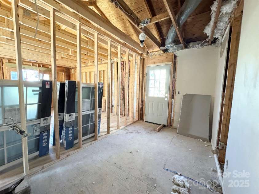 1600 Julia Maulden Place, Charlotte, NC 28206.  MLS# CAR4232783, YatesRealty ID 5196. 