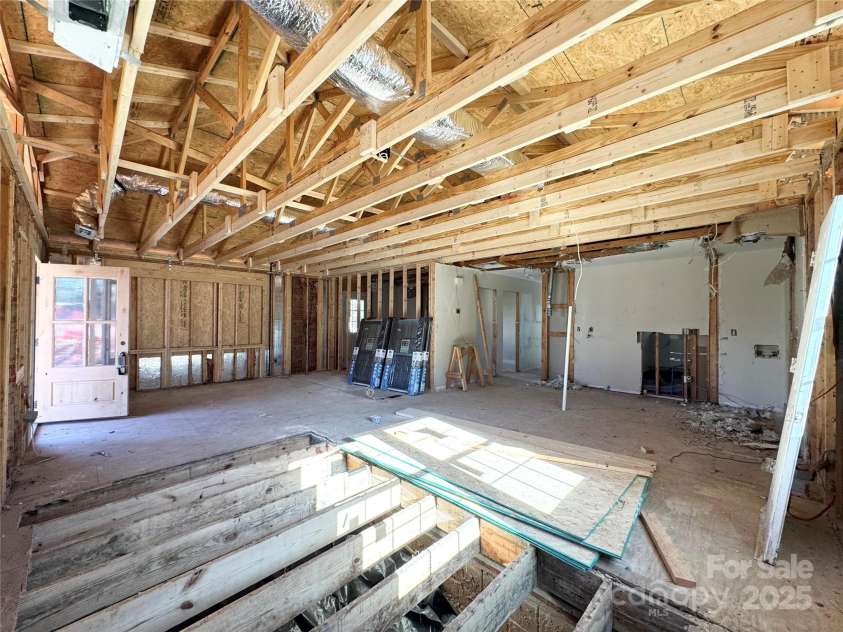 1600 Julia Maulden Place, Charlotte, NC 28206.  MLS# CAR4232783, YatesRealty ID 5196. 