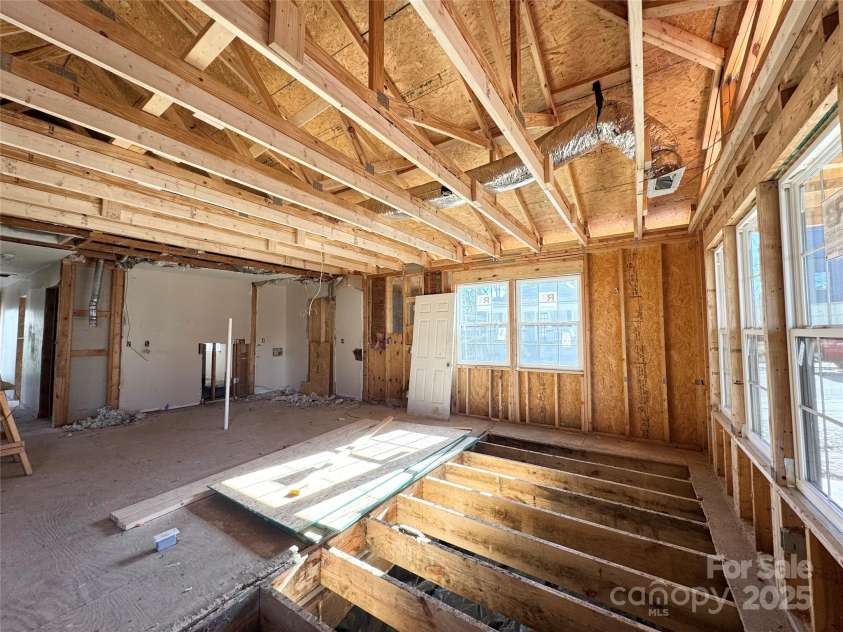 1600 Julia Maulden Place, Charlotte, NC 28206.  MLS# CAR4232783, YatesRealty ID 5196. 