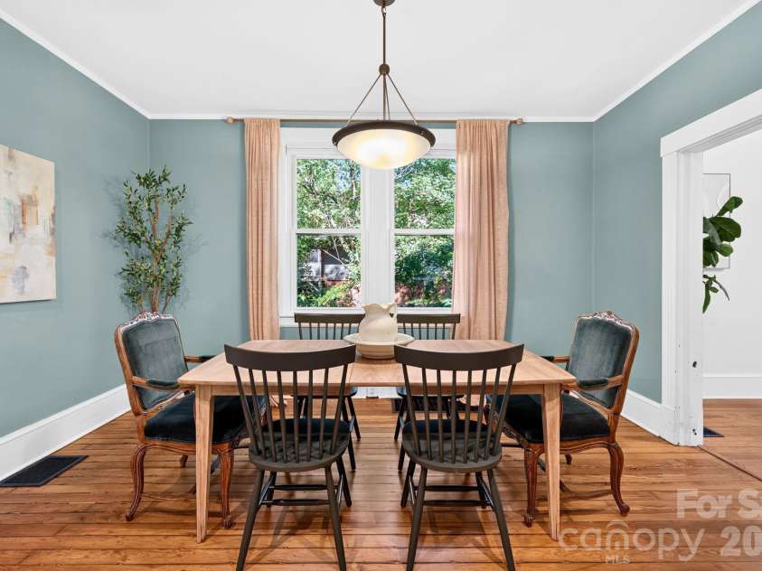 16 West Street, Asheville, NC 28801.  MLS# CAR4423666, YatesRealty ID 51960. Spacious Dining